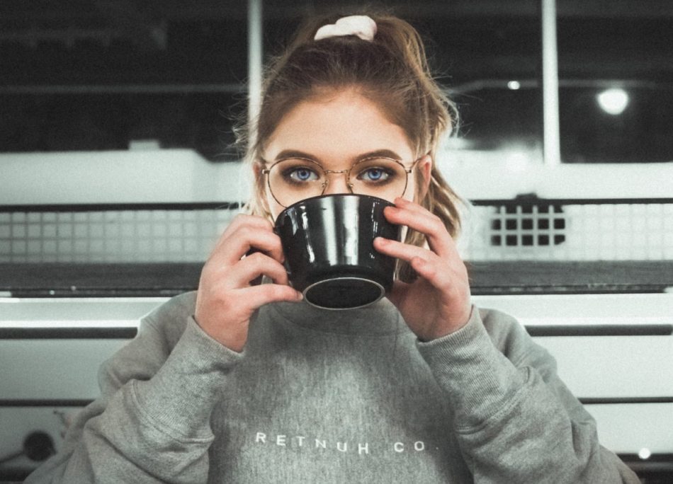 I segnali che forse state esagerando con la caffeina