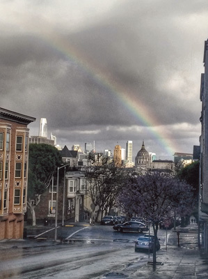 Vue d'un arc-en-ciel depuis la place Alamo (ph. Federica Maule)