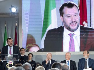 Contre-attaque de Belpietro: "Ils voulaient faire de Salvini un Strache, mais ..."