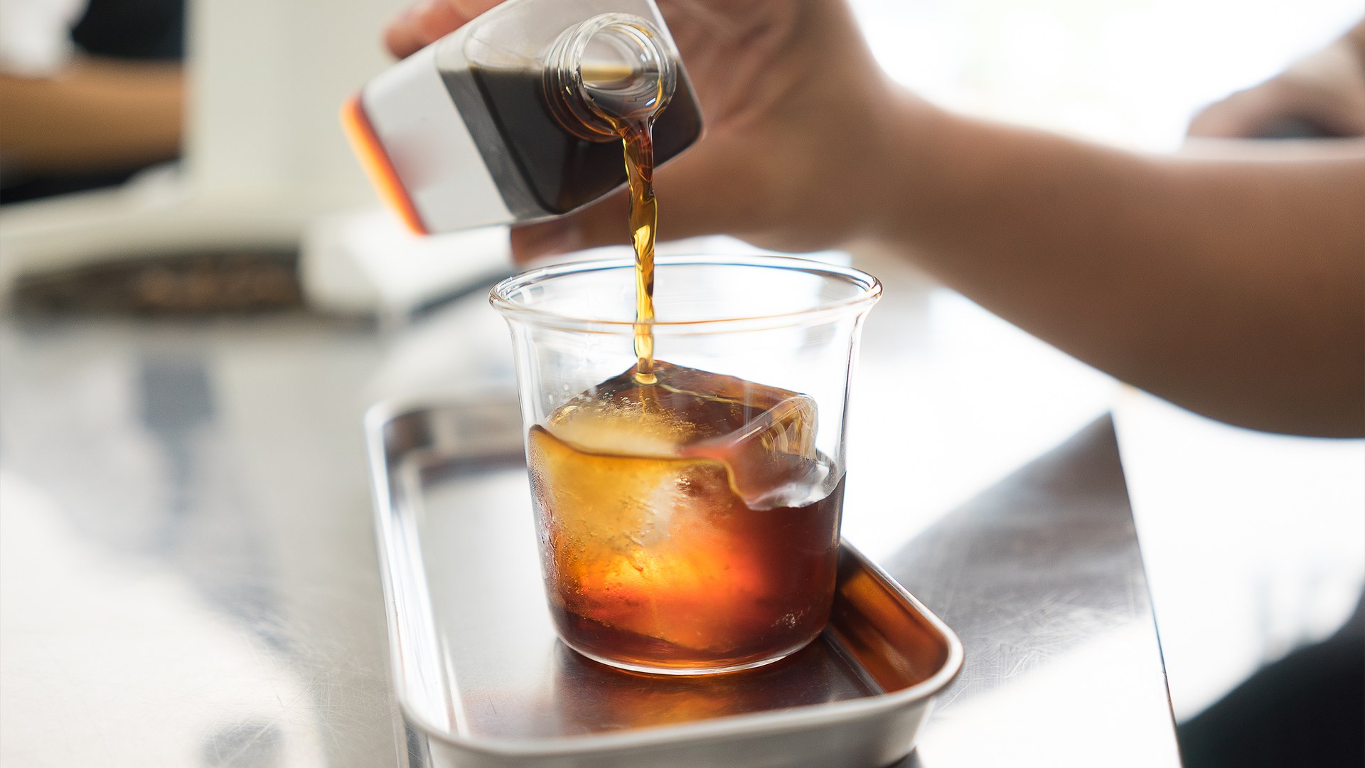 Le café, comme boire en été