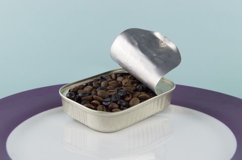 Café en canettes d'aluminium