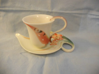 FRANZ TAZZA avec soucoupe en porcelaine - EUR 100.00