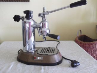 MACHINE À CAFÉ la pavoni 1977 - 81,00 EUR