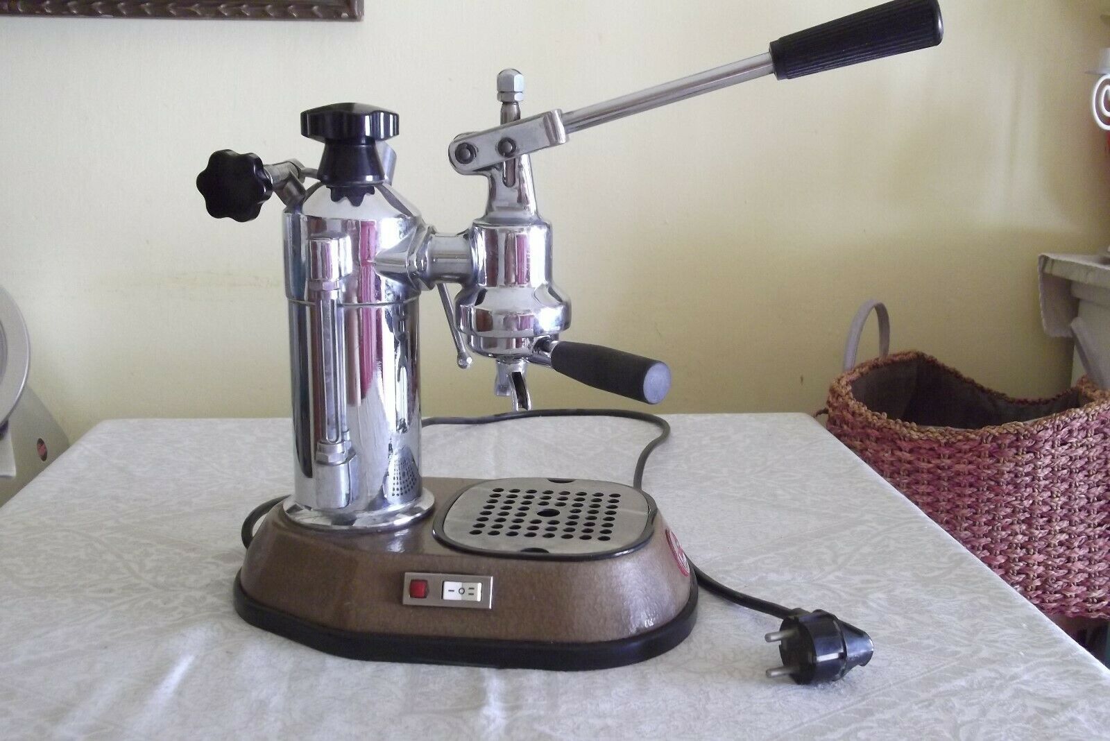 MACHINE À CAFÉ la pavoni 1977 - 81,00 EUR