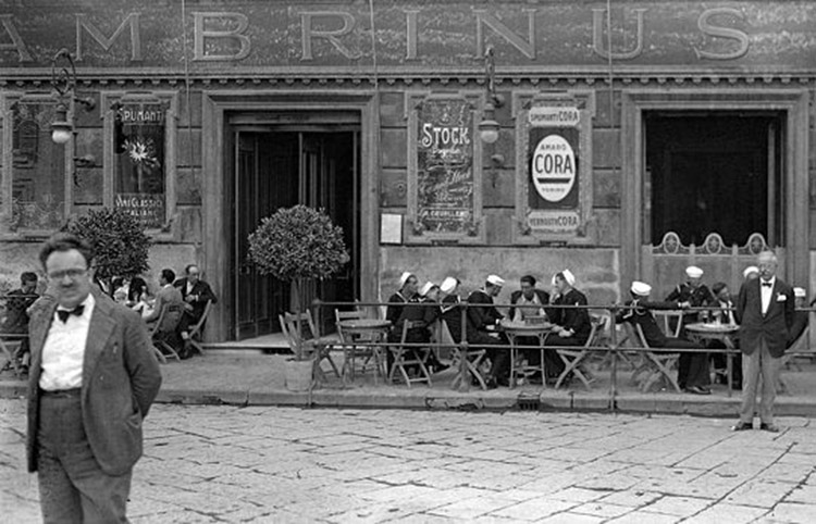 Cafés historiques de Naples, passé et présent du véritable espresso napolitain