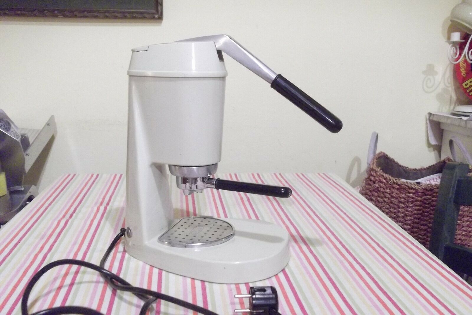 Machine à café avec levier zerowatt vintage jamais utilisé - EUR 31.50