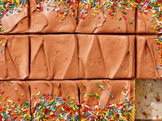 Comment faites-vous cuire au poids lorsque la recette que vous suivez ne fournit que du volume?