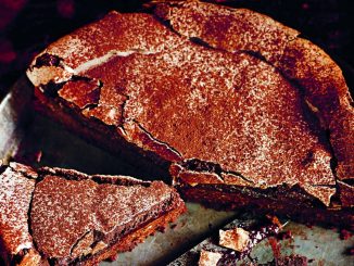 Modern Baking de Donna Hay: recette de gâteau à la meringue au chocolat