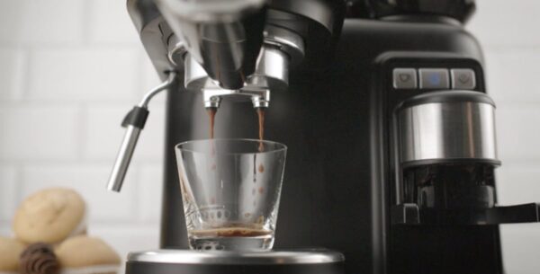 best-coffee-machine "width =" 600 "height =" 305 "data-src =" https://www.casaegiardino.it/images/2020/06/migliore-macchina-caff%C3%A8-_004-600x305 .jpg "data-srcset =" https://www.casaegiardino.it/images/2020/06/migliore-macchina-caffè-_004-600x305.jpg 600w, https://www.casaegiardino.it/images/2020 /06/migliore-macchina-caffè-_004-800x407.jpg 800w, https://www.casaegiardino.it/images/2020/06/migliore-macchina-caffè-_004-768x390.jpg 768w, https: // www .casaegiardino.it / images / 2020/06 / meilleure-machine-à-café-_004.jpg 1200w