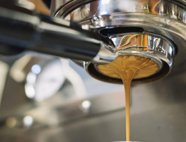 machine à café "width =" 600 "height =" 457 "data-src =" https://www.shop-ici-ailleurs.com/wp-content/uploads/2020/07/1595239986_396_Comment-choisir-la-meilleure-machine-a-cafe-pour-un-usage.jpg "data -srcset = "https://www.casaegiardino.it/images/2020/07/macchina-caffè-004-600x457.jpg 600w, https://www.casaegiardino.it/images/2020/07/macchina-caffè -004-800x609.jpg 800w, https://www.casaegiardino.it/images/2020/07/macchina-caffè-004-768x585.jpg 768w, https://www.casaegiardino.it/images/2020/07 /machine-coffee-004.jpg 1300w