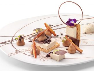 Recette de millefeuille avec mousse au café, crème au café et glace aux dattes et à la malaga