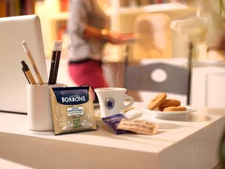 Désormais, la dosette Caffè Borbone est véritablement 100% amie de la nature à partir d'aujourd'hui avec l'emballage en papier pour un café bon pour la planète