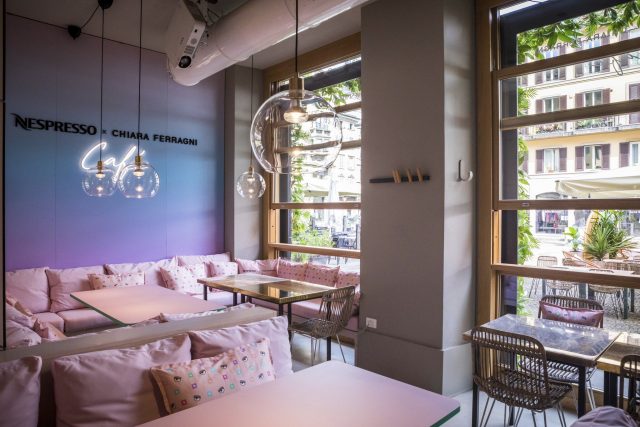 https://www.agrodolce.it/ "largeur =" 640 "hauteur =" 427 "srcset =" https://www.shop-ici-ailleurs.com/wp-content/uploads/2021/06/Milan-Nespresso-ouvre-un-restaurant-avec-Chiara-Ferragni.jpg 640w , https://www.agrodolce.it/app/uploads/2021/06/nespresso-ferragni-980x653.jpg 980w, https://www.agrodolce.it/app/uploads/2021/06/nespresso-ferragni- 768x512.jpg 768w, https://www.agrodolce.it/app/uploads/2021/06/nespresso-ferragni-1536x1024.jpg 1536w, https://www.agrodolce.it/app/uploads/2021/06/ nespresso-ferragni-320x213.jpg 320w, https://www.agrodolce.it/app/uploads/2021/06/nespresso-ferragni.jpg 2048w "tailles =" (max-width: 640px) 100vw, 640px "/></p>
<p>"<em>Depuis l'adolescence</em> – dit Ferragni – <span class=