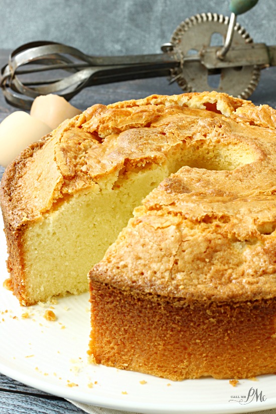 Recette pour le gâteau quatre-quarts à la crème fouettée Gâteau quatre-quarts à la crème fouettée