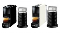 Mini machine à café à capsules Nespresso Essenza avec mousseur à lait par Breville