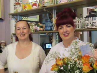Salon de thé emblématique sauvé après que maman et sa fille aient pris le petit déjeuner là-bas