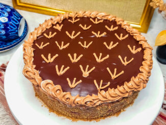This delicious chocolate sponge cake with cognac-soaked cherries has ‘goose’ tracks all over it.