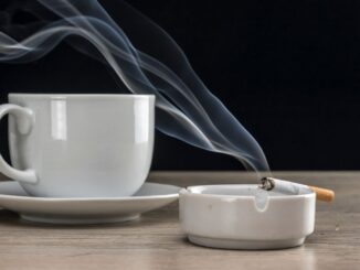 Cigarette et café, pourquoi cette association ?  La science nous dit