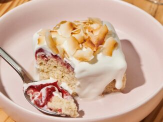 Recette Tres Leches à la noix de coco |  bon appétit