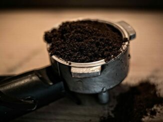 Fini le marc de café à la poubelle, car il est utile non seulement pour les plantes mais aussi en cuisine
