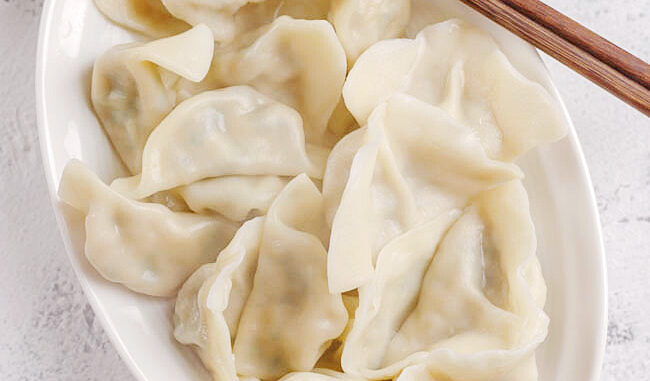 How to make Chinese dumplings