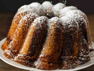 Gâteau au café expresso, délicieux trempé dans du lait