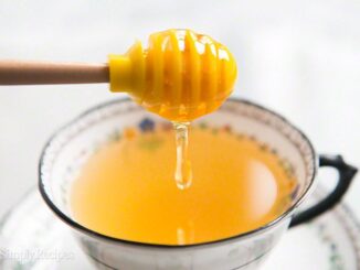 Hot Honey and Lemon Tea to comfort a cold