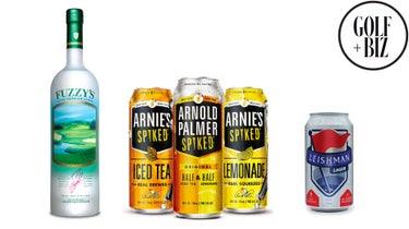 De gauche à droite : Vodka Ultra Premium de Fuzzy, Arnold Palmer Spiked et Leishman Lager.