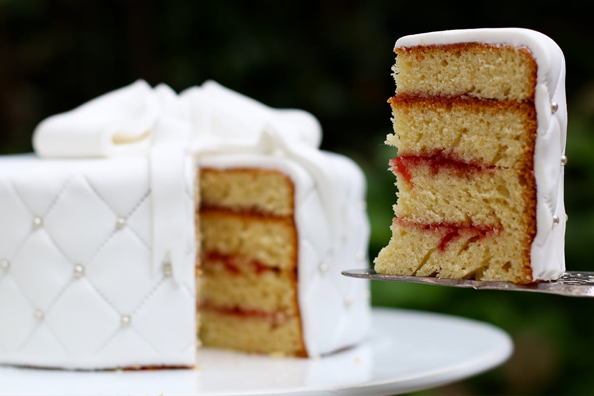 sponge cake ou gateau &eacute;ponge